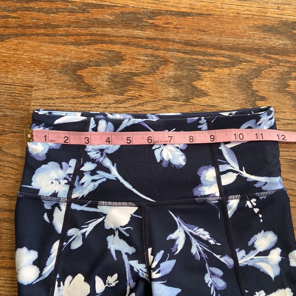 Athleta leggings - Picture 5 of 8